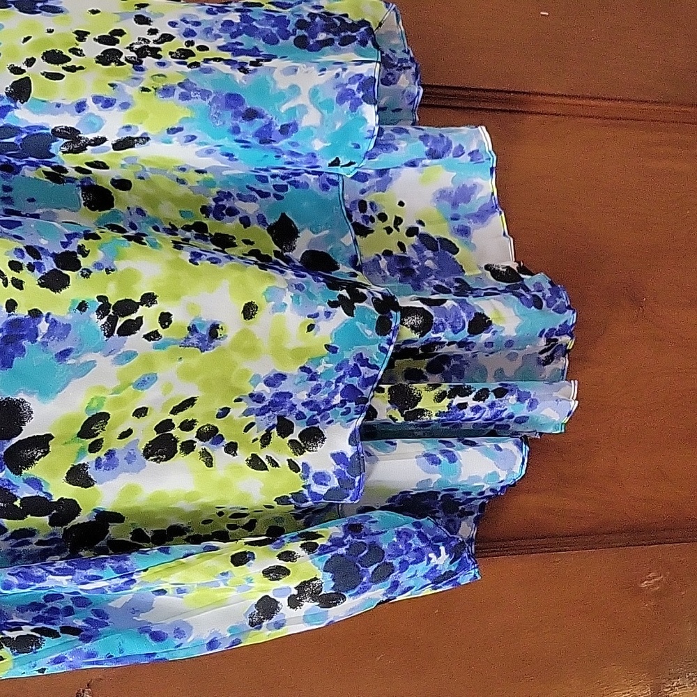 Womens top - Picture 3 of 6